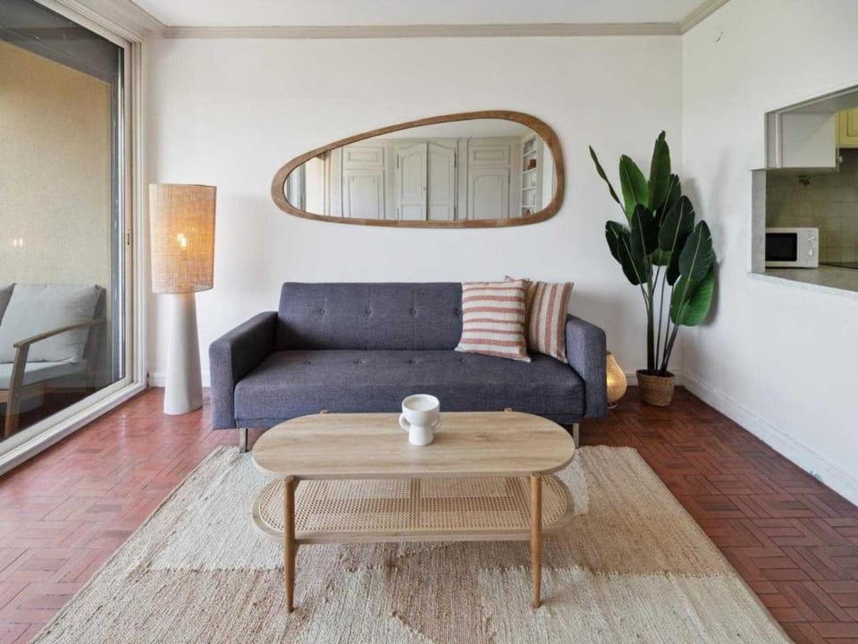 Apt 2BR 4P - Balcony & 5min to Beach Saint-Tropez Apartment in Saint-Tropez