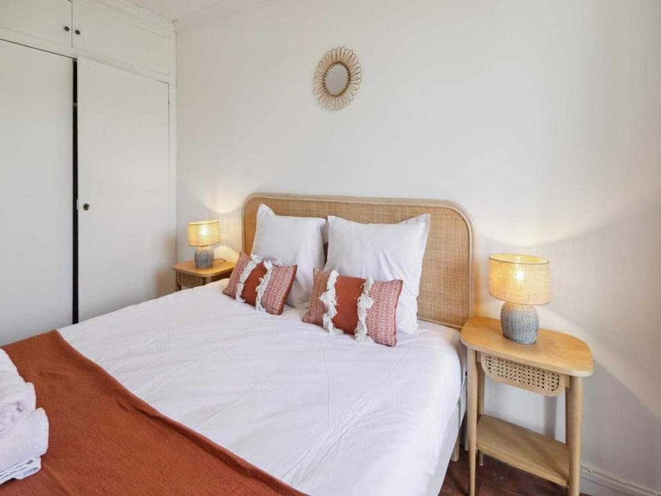 Apt 2BR 4P - Balcony & 5min to Beach Saint-Tropez Apartment in Saint-Tropez