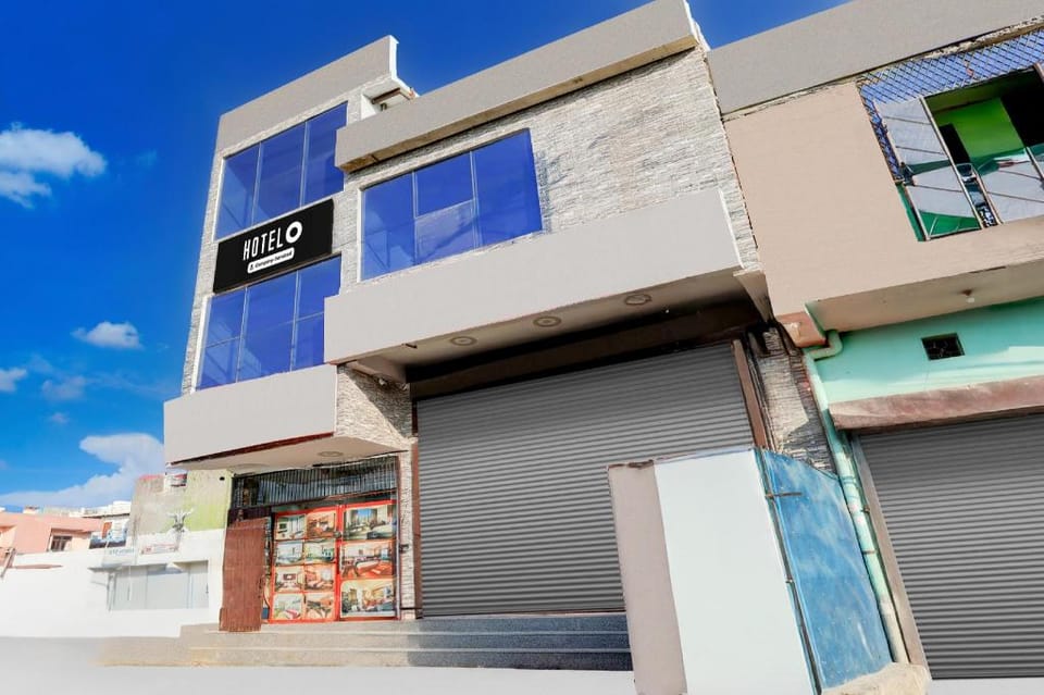 Hotel O Noida Electronic City Metro Station Hotel in Haryana
