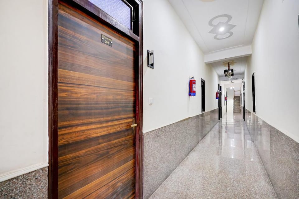 Hotel O Noida Electronic City Metro Station Hotel in Haryana