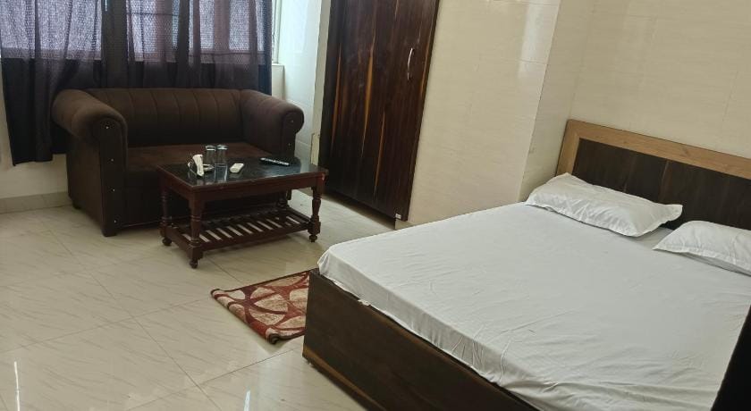 Hotel New Mandpam Hotel in Uttar Pradesh