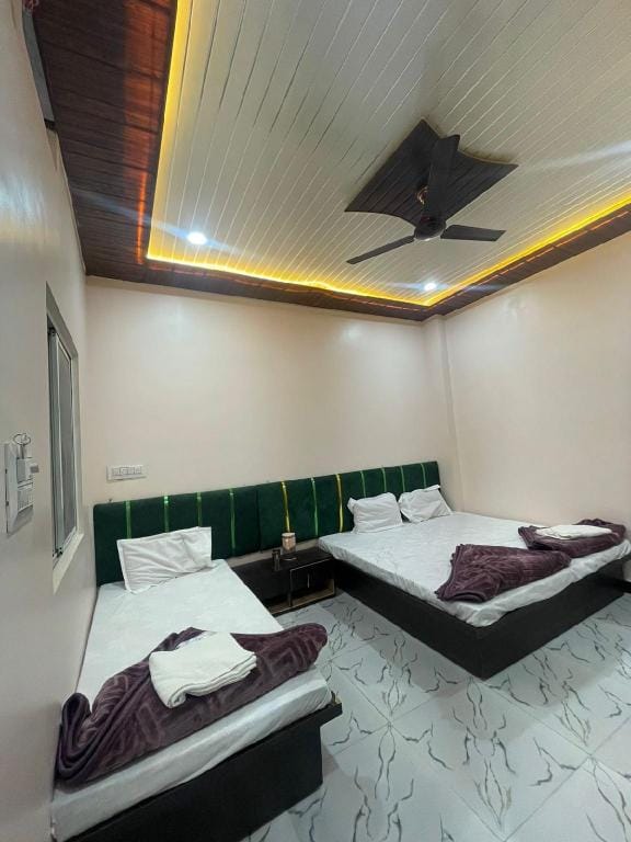 Jain Yatri Grah And Restaurant Hotel in India