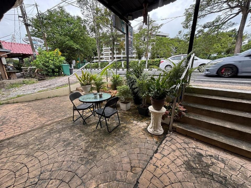 Ray Yan Guesthouse Penang Bed and Breakfast in Batu Ferringhi, Penang, Malaysia
