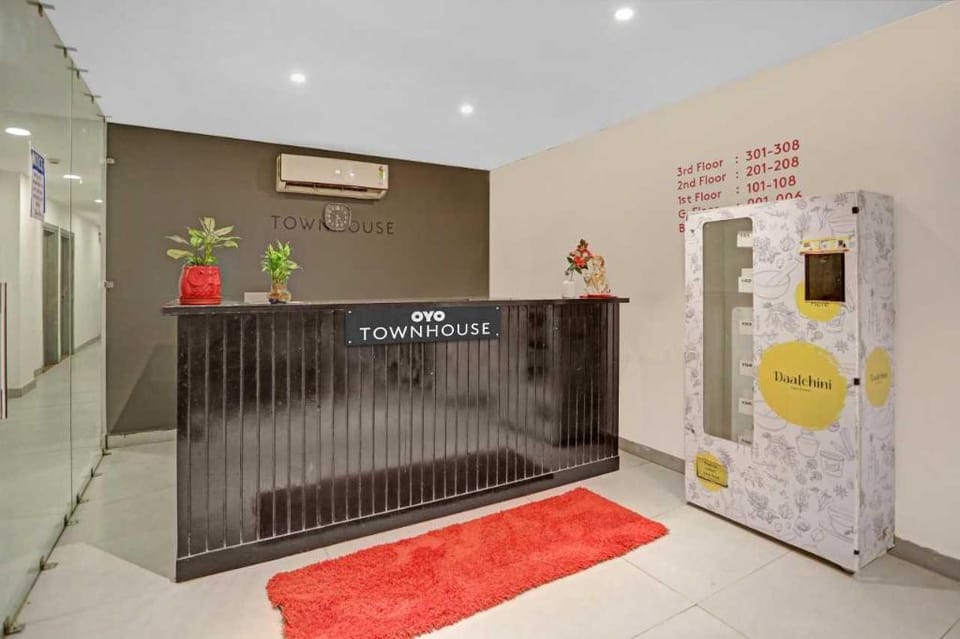 Townhouse Samaypur Badli Metro Station Formerly Hotel Bansal Hotel in Delhi