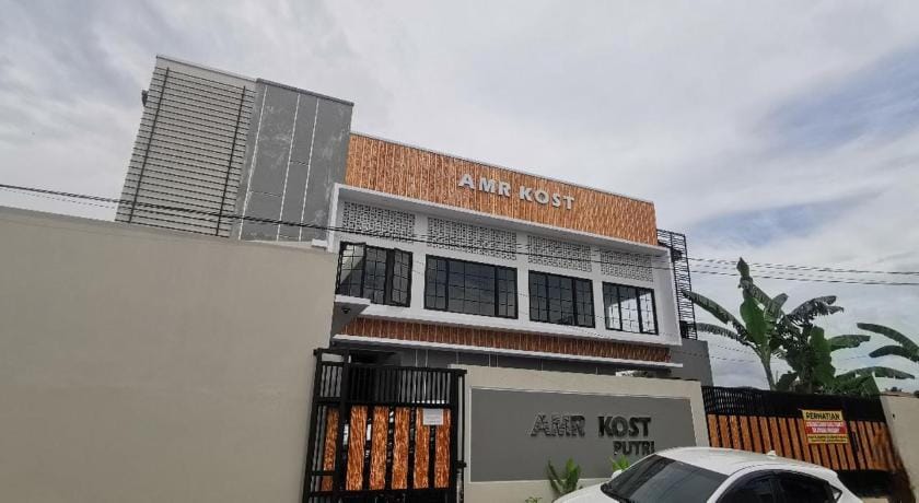 OYO 94667 Madina Homestay Hotel in Indonesia