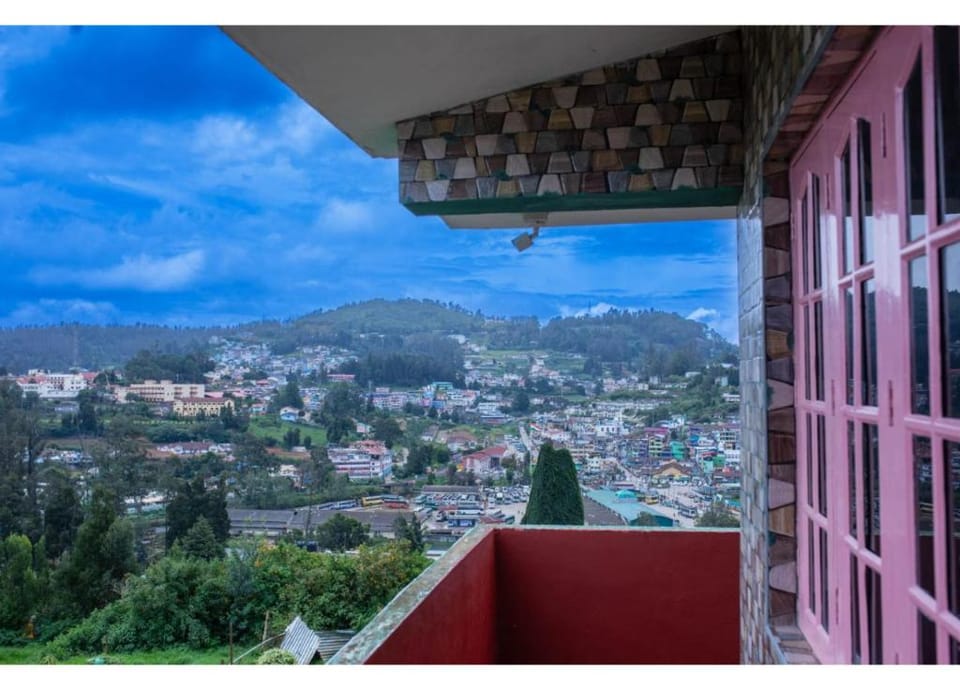 Mount Breeze Hotel in Ooty