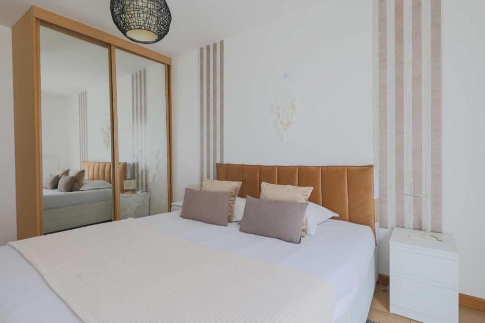 A C Apartment 2BR 6P - StOuen Grand Parc Apartment in Île-de-France