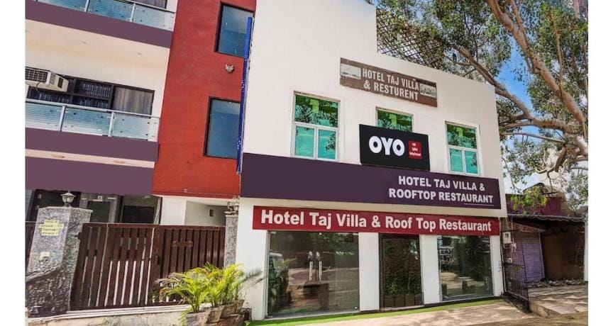 Hotel Taj Villa & Rooftop Restaurant Hotel in Agra