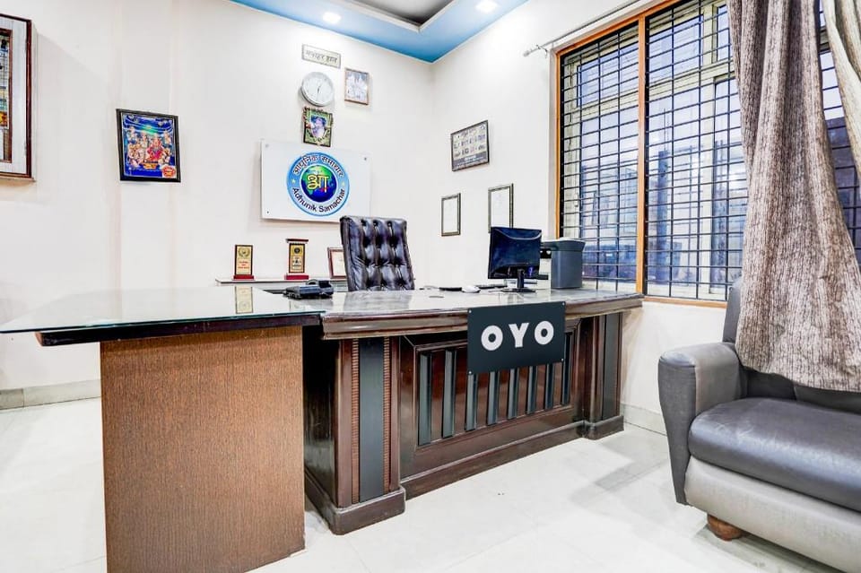 SPOT ON by OYO Adhunik Publishing and Guest house Hotel in Uttar Pradesh