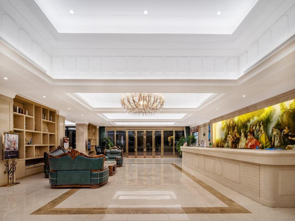 Vienna International Hotel Shenzhen Convention Bay Center Hotel in Shenzhen