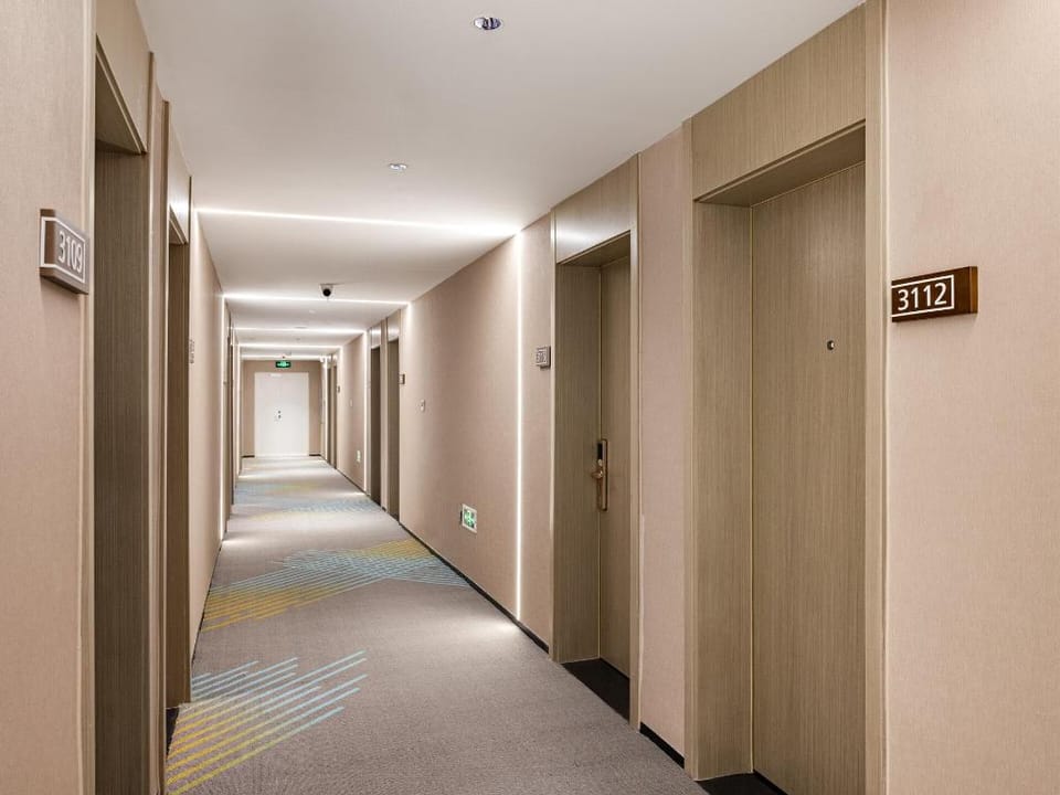 Cheerymay Hotel Beijing Guomao Dawanglu Metro Station Hotel in Beijing