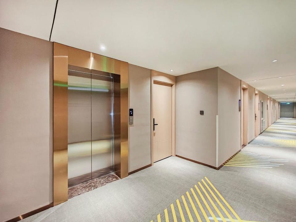 Cheerymay Hotel Beijing Happy Valley Wangsi Camp Wufangqiao Hotel in Beijing