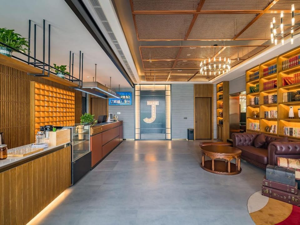 James Joyce Coffetel Beijing Capital Normal University Hangtianqiao Hotel in Beijing