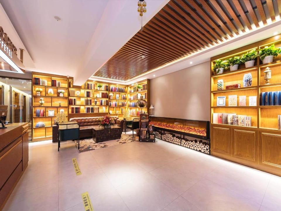 James Joyce Coffetel Beijing Zhongguancun Dazhong Si Metro Station Hotel in Beijing