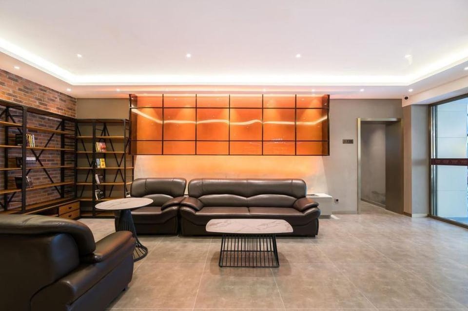 James Joyce Coffetel Beijing Chaoyangmen Metro Station Gongti Hotel in Beijing