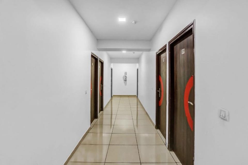 Hotel O By OYO kings court Hotel in Delhi