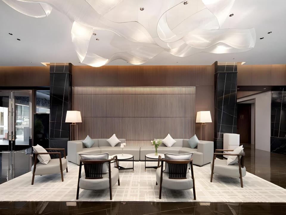 Xana Deluxe Hotel Zhongshan North Station Hotel in Guangzhou