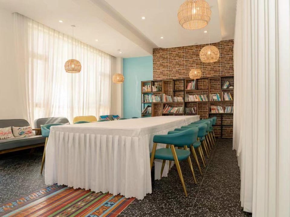 O.Live Social Hotel Beihai Yintan Qiaogang Hotel in China