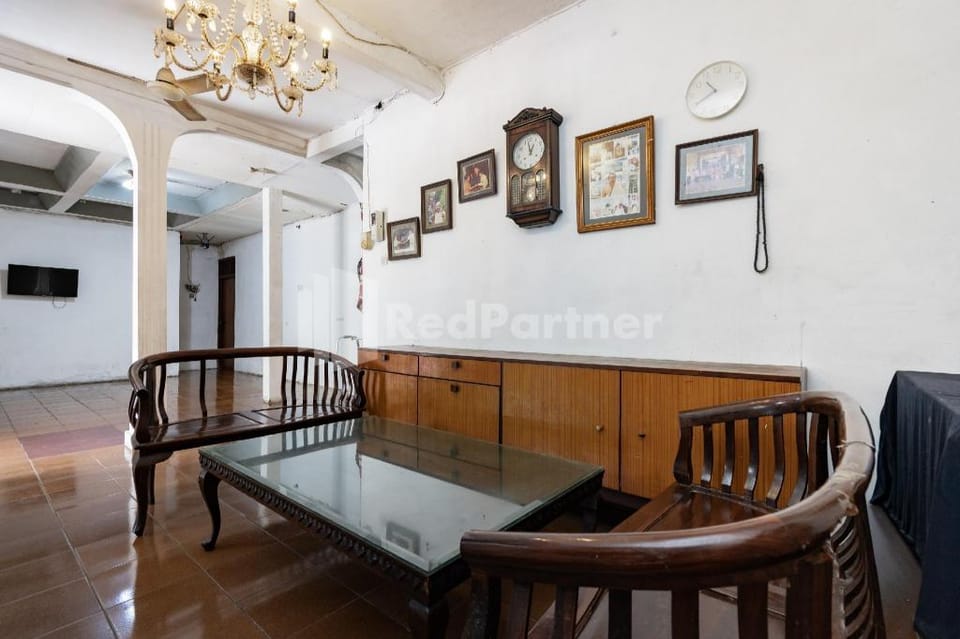 Danysa Guest House Jakarta RedPartner Hotel in South Jakarta City