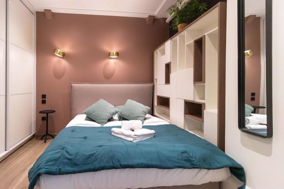 Sublime AC Apartment 3 bedrooms Saint Germain Apartment in Paris