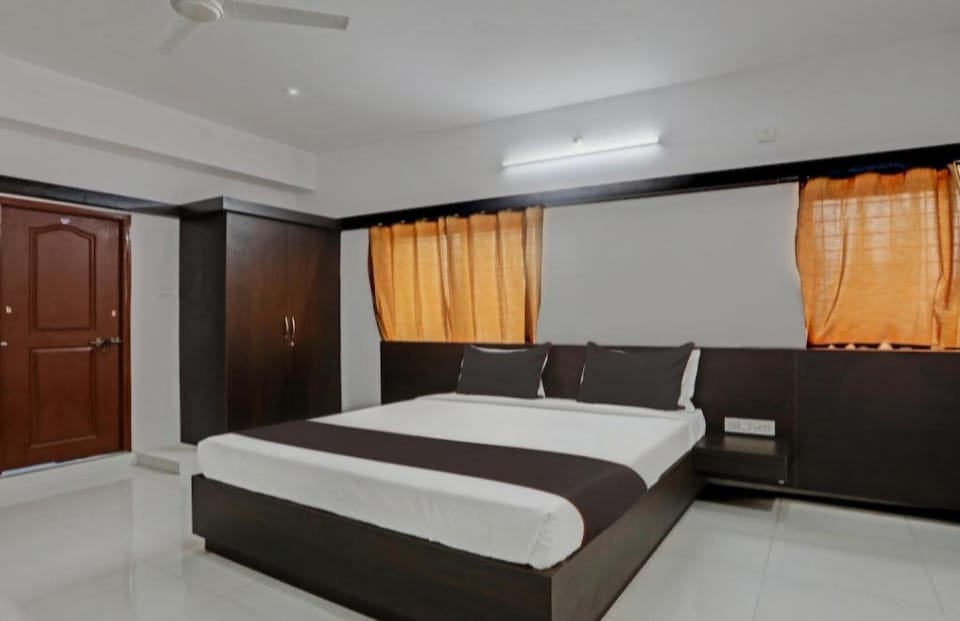Emara Grand Mysore Hotel in Mysuru
