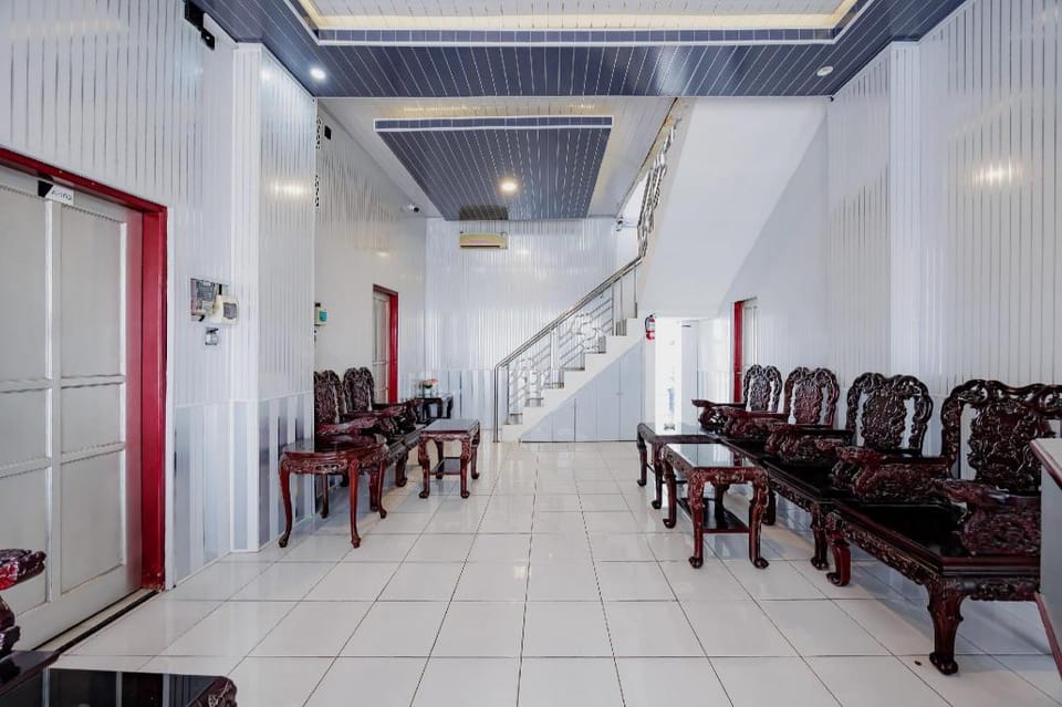Urbanview Hotel Executive Residence Semarang by RedDoorz Hotel in Indonesia