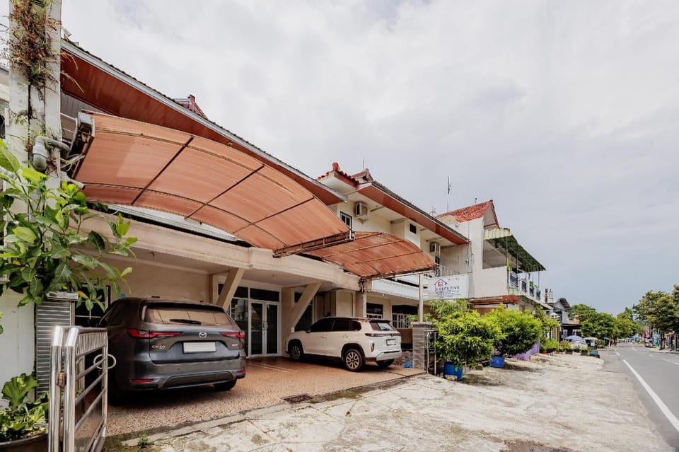 Urbanview Hotel Executive Residence Semarang by RedDoorz Hotel in Indonesia