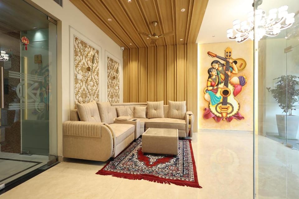 Kumaran Grand Luxury Rooms Hotel in Madurai