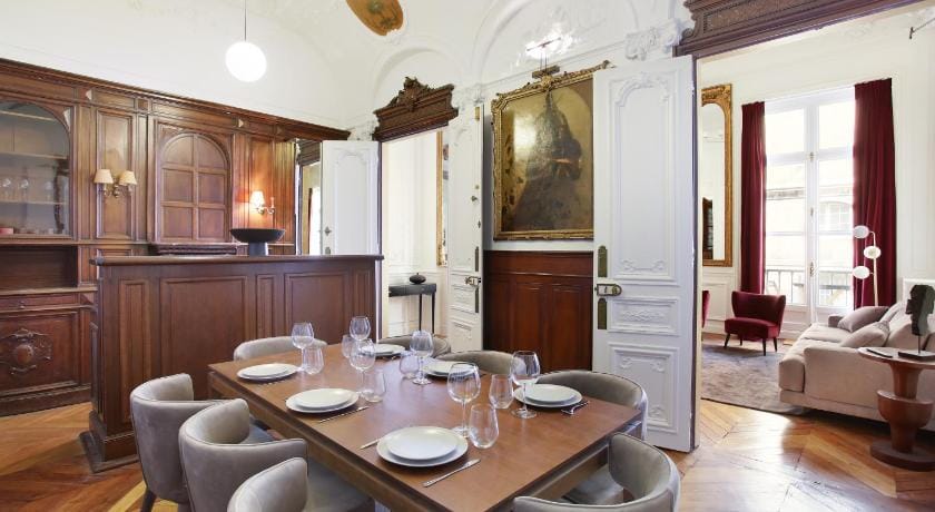 Charming apartment Louvre Museum / Concorde Apartment in Paris