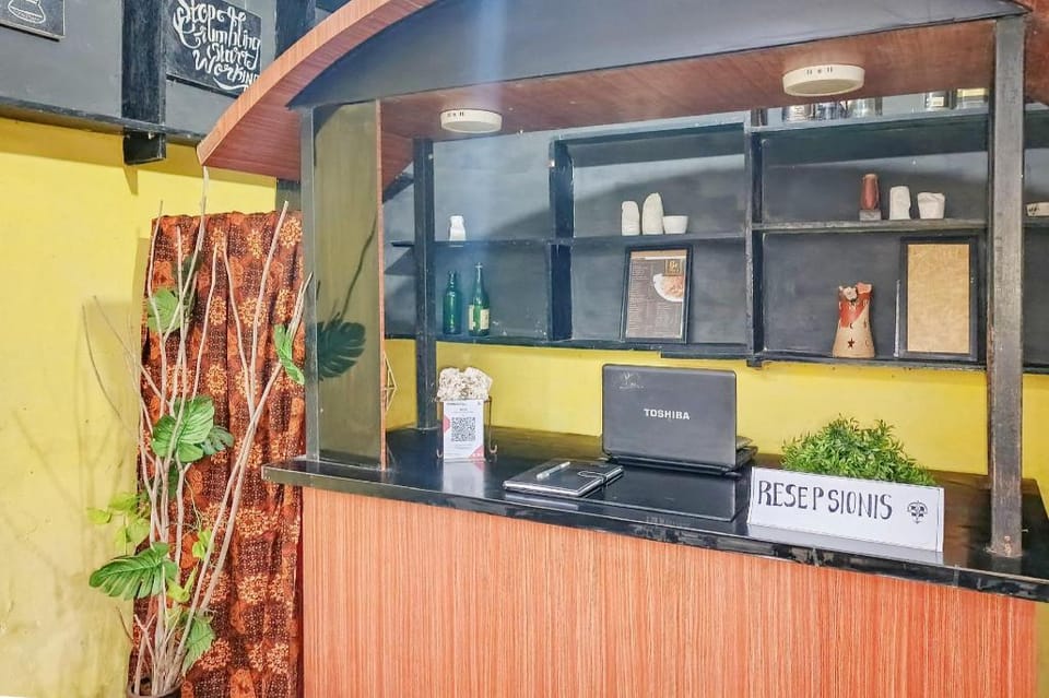 Valley Ciater Subang Mitra RedDoorz Hotel in West Java