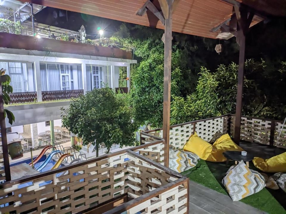 Sarasutha pool and villa Hotel in Lingsar