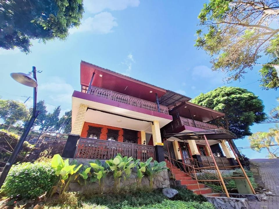 Green Valley Resort Bandungan Hotel in Indonesia