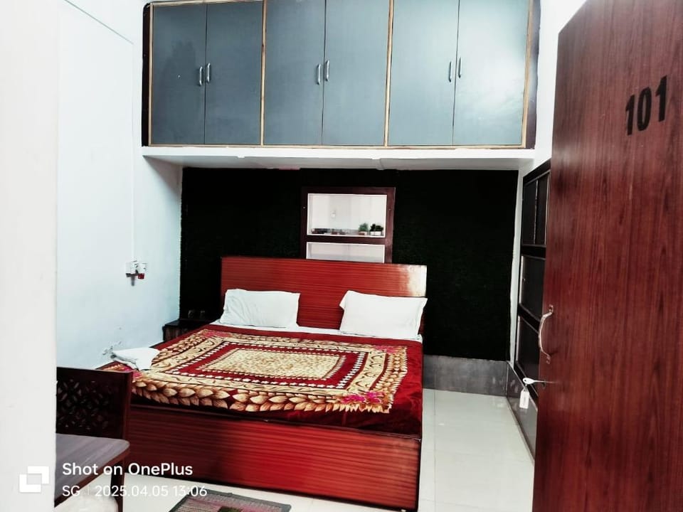 Shrikunj Home Stay Hotel in Varanasi
