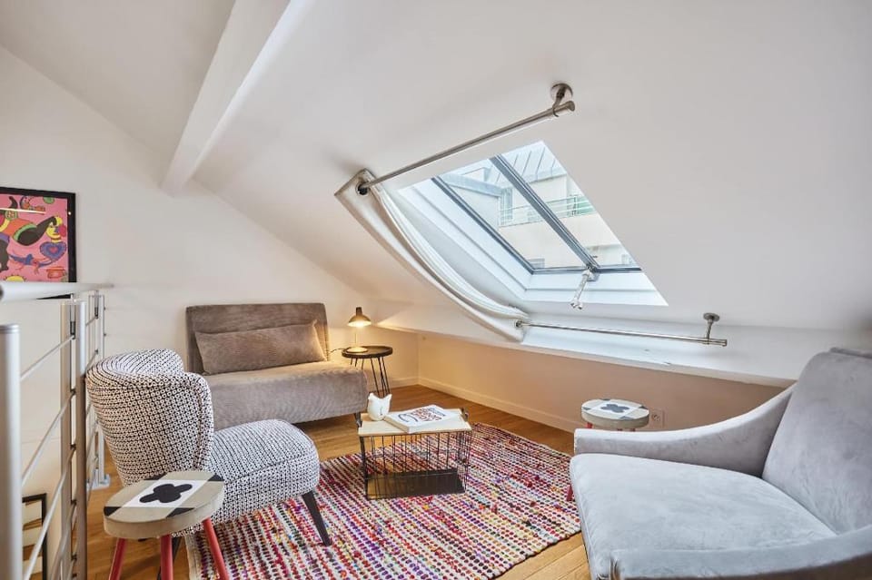 Charming Triplex Le Marais/Beaubourg Apartment in Paris