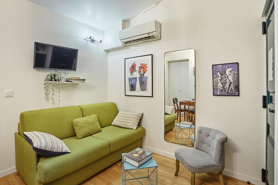 Charming  Duplex Le Marais/Beaubourg Apartment in Paris