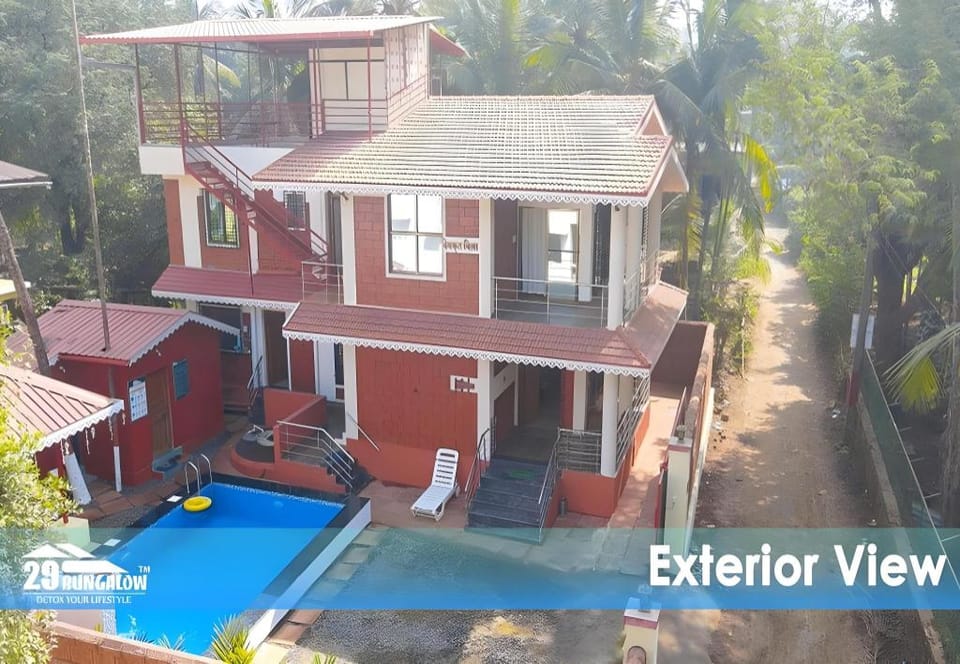 Sea Dreams Rooms by  29 Bungalow Hotel in Maharashtra