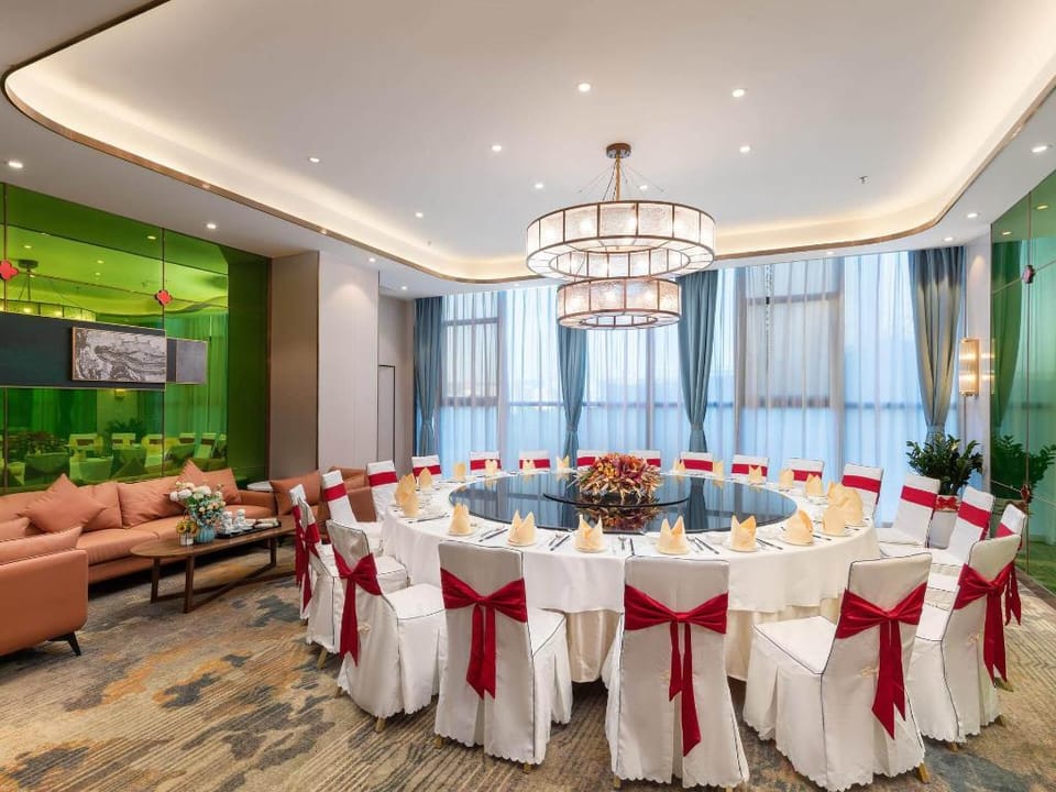 Metropolo Hotel Guangzhou Science City Performing Arts Center Hotel in Guangzhou