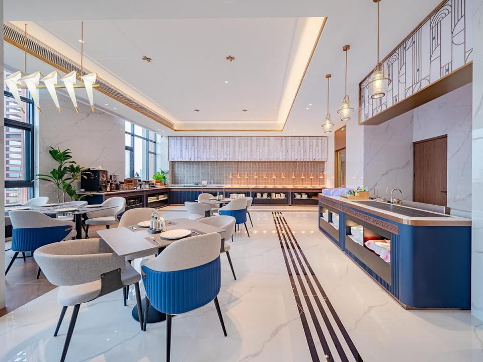 Metropolo Hotel Guangzhou Panyu Changlong Shiqiao Metro Station Hotel in Guangzhou
