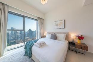 Downtown Dubai 3BR Burj Royale Apartment in Dubai