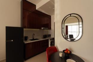 Dingdong Suites – The Sun Avenue – Free Pool & Gym Apartment in Ho Chi Minh City