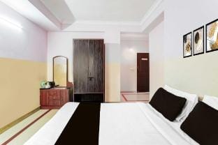 Hotel O Bangalore Goraguntepalya Metro Station Hotel in Bengaluru
