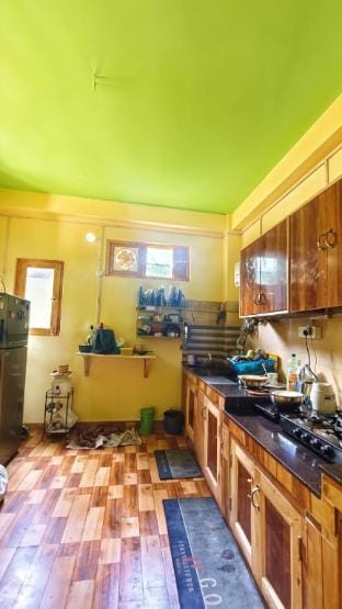 Aurum Valley 1BR Standard Duplex-1 by Homeyhuts Vacation rental in Himachal Pradesh