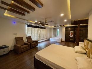 Anandam Orchard |3BR| Farmstay by Homeyhuts Villa in Telangana