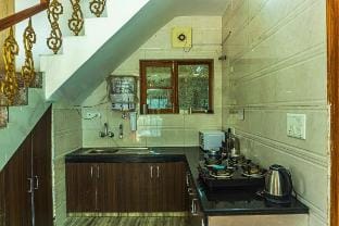Mussoorie Cottages 1 -Near Lake 2BR By Homeyhuts Villa in Uttarakhand