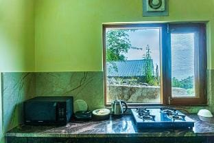 Mussoorie Cottages 2-Near Lake-3BR by Homeyhuts Villa in Uttarakhand