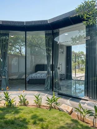 Crystle House-Nature-Kissed Hyderabad By Homeyhuts Farm Stay in Telangana