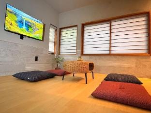 Modernized Kyoto house near Yasaka Shrine Vacation rental in Kyoto