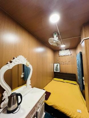 Heart of Old Quarter- CHEAP1 - Share WC Vacation rental in Hanoi