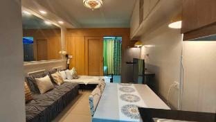 big balcony pool view moa pasay unit 232 moa pasay Vacation rental in Pasay