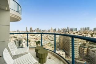 Beachfront Property with Balcony Apartment in Tel Aviv-Yafo